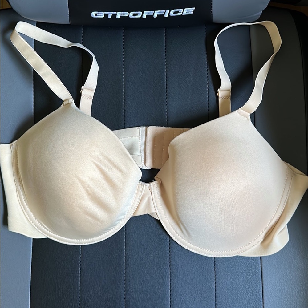 NWOT Just Be Beige Bra Size 42D